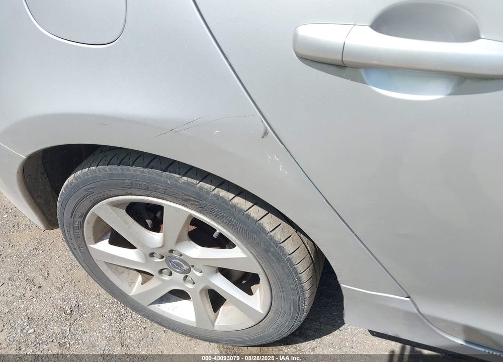 2015 VOLVO S60 VIN: YV126MFA5F2301840