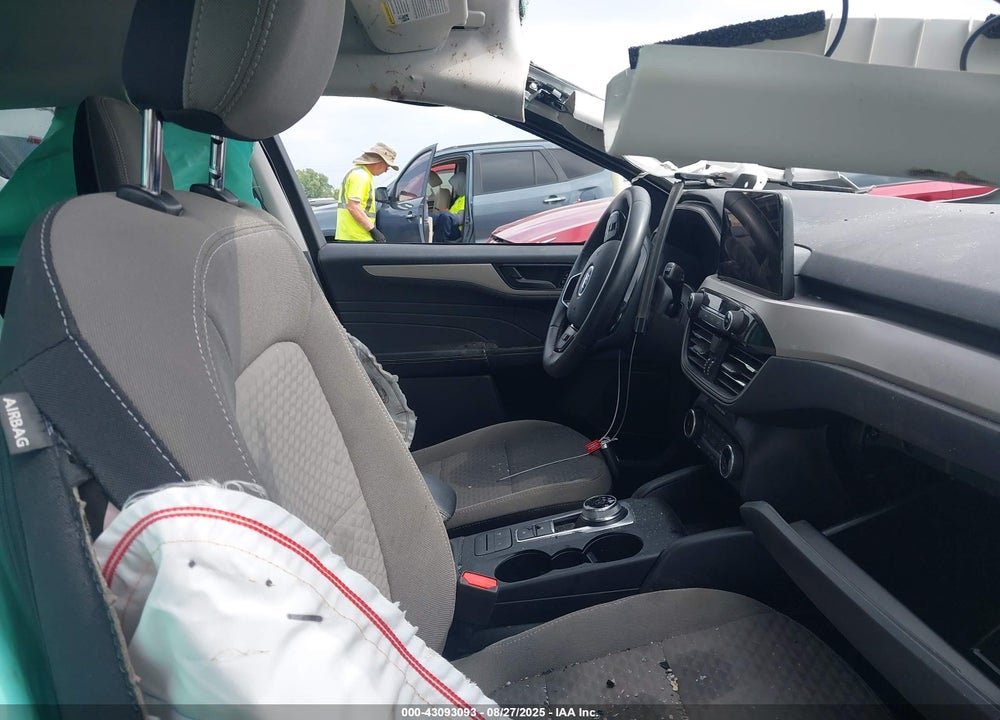 2022 FORD ESCAPE VIN: 1FMCU0G68NUB64104