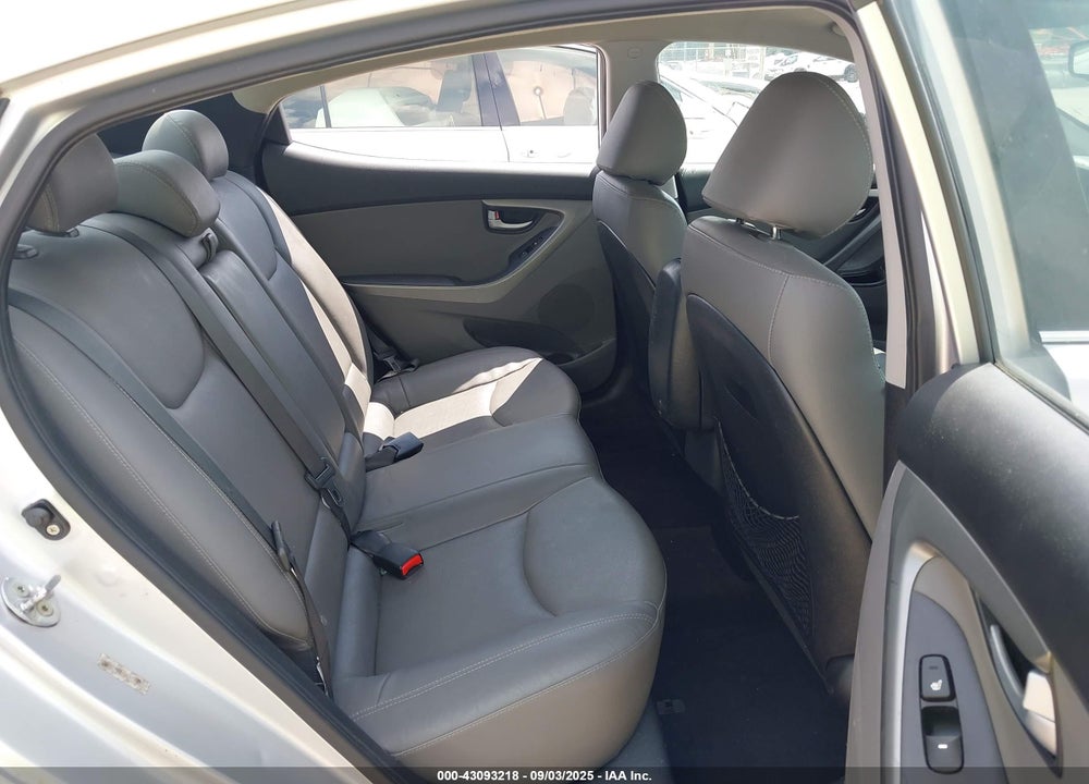 2015 HYUNDAI ELANTRA VIN: KMHDH4AE1FU285431