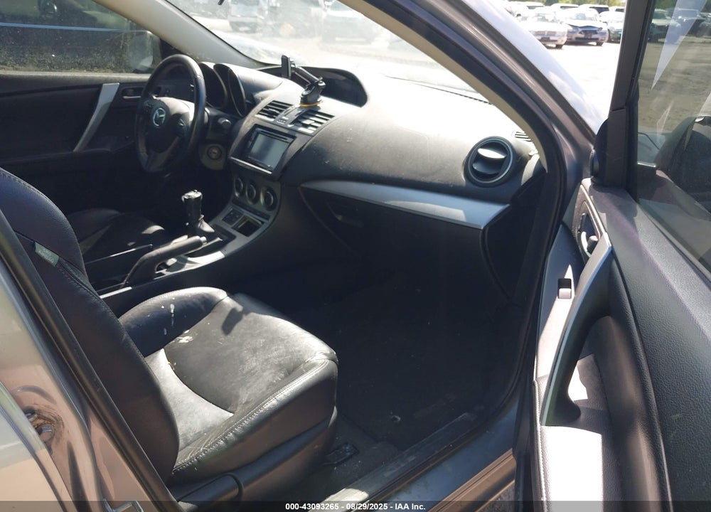 2011 MAZDA 3 VIN: JM1BL1W60B1452450