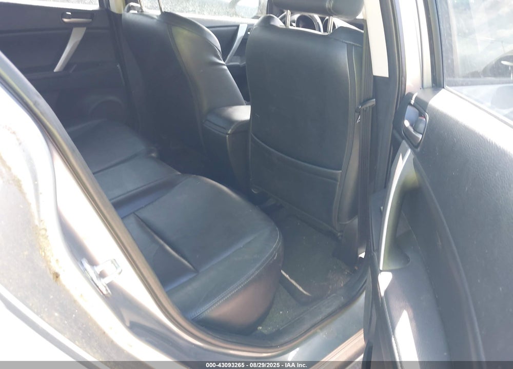 2011 MAZDA 3 VIN: JM1BL1W60B1452450