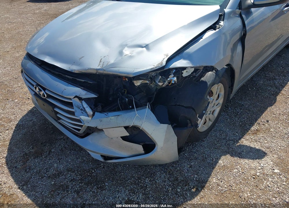 2017 HYUNDAI ELANTRA VIN: 5NPD74LF7HH193959