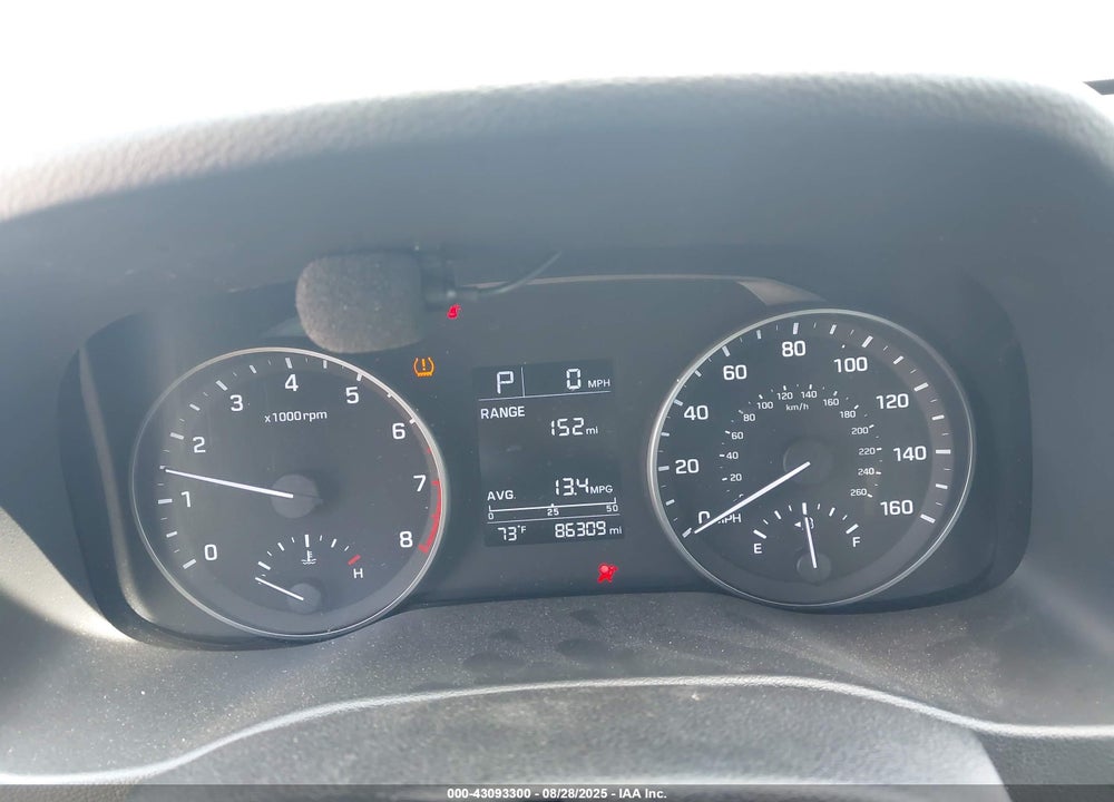 2017 HYUNDAI ELANTRA VIN: 5NPD74LF7HH193959