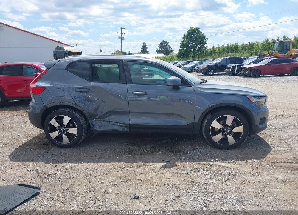 2020 VOLVO XC40 VIN: YV4162UK8L2248674