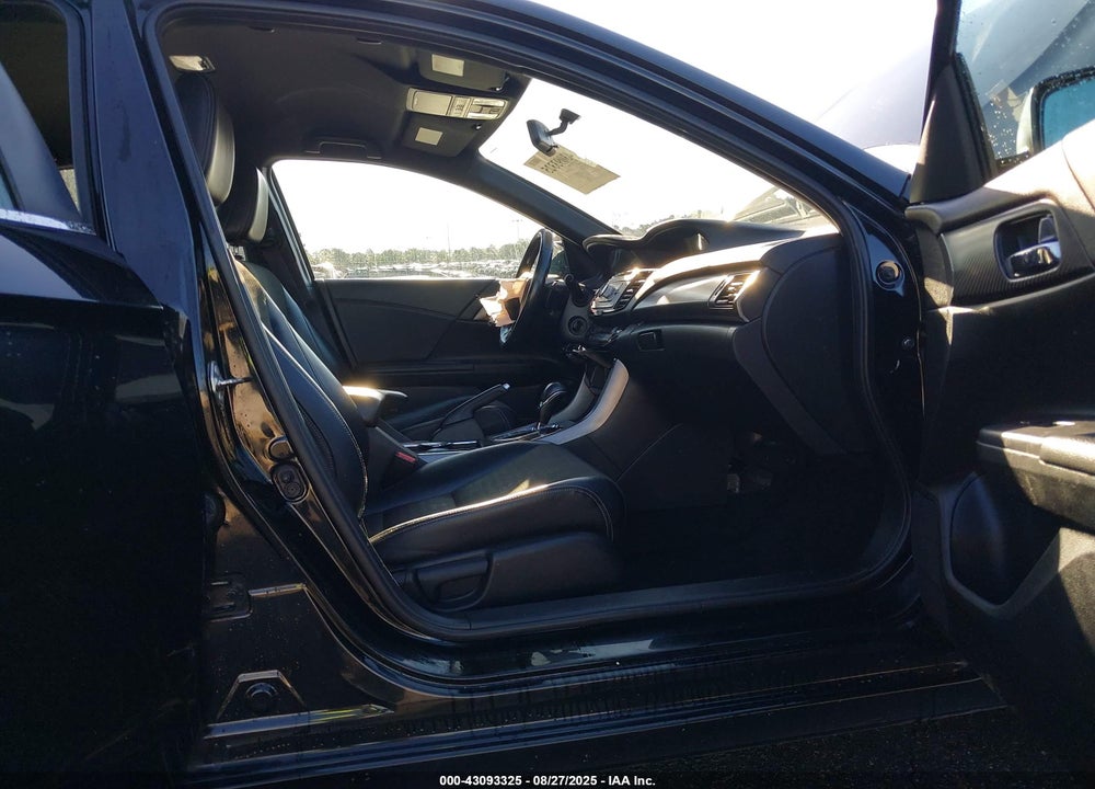 2016 HONDA ACCORD VIN: 1HGCR2F51GA162243