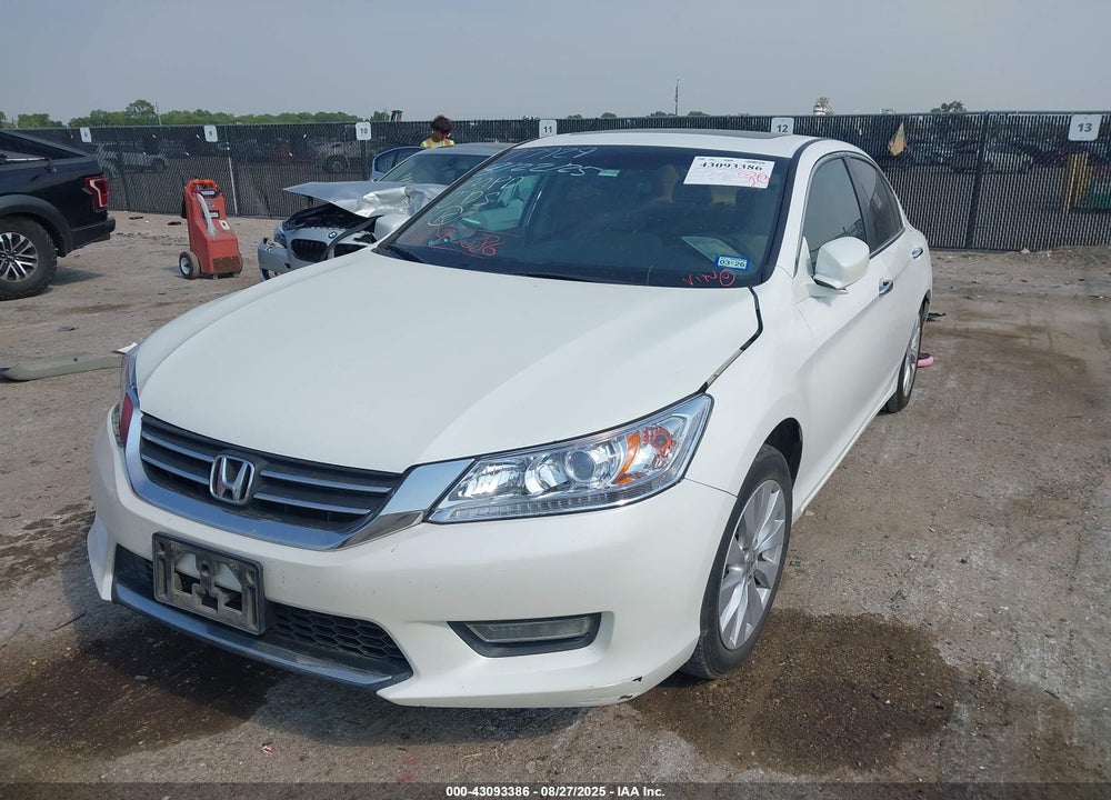 2013 HONDA ACCORD VIN: 1HGCR2F78DA055218