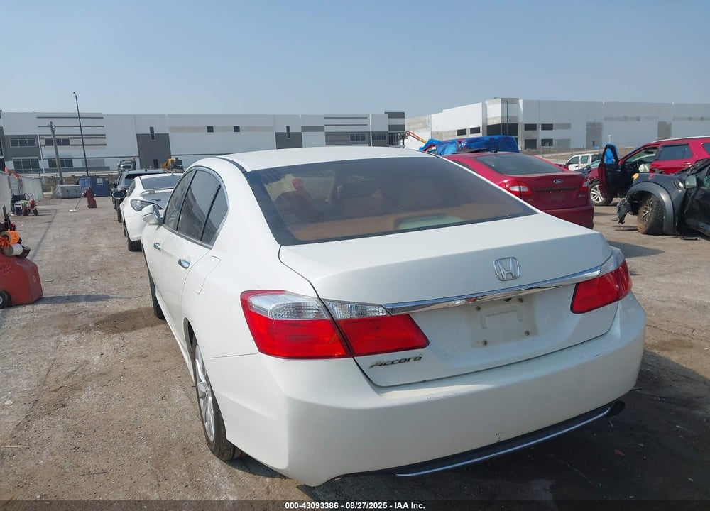 2013 HONDA ACCORD VIN: 1HGCR2F78DA055218