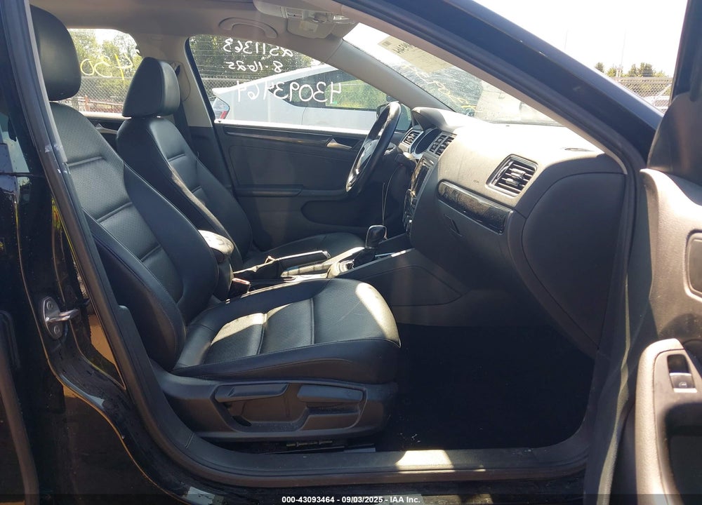2017 VOLKSWAGEN JETTA VIN: 3VWL17AJXHM406660
