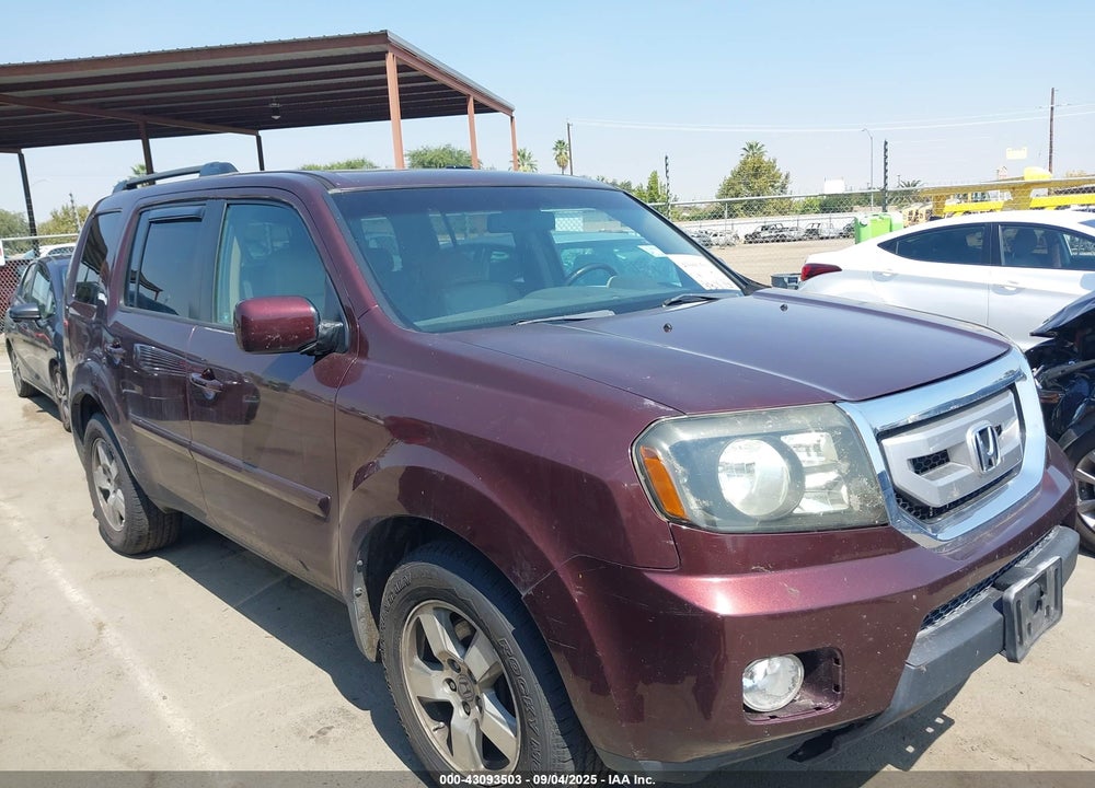 2011 HONDA PILOT VIN: 5FNYF4H58BB038833