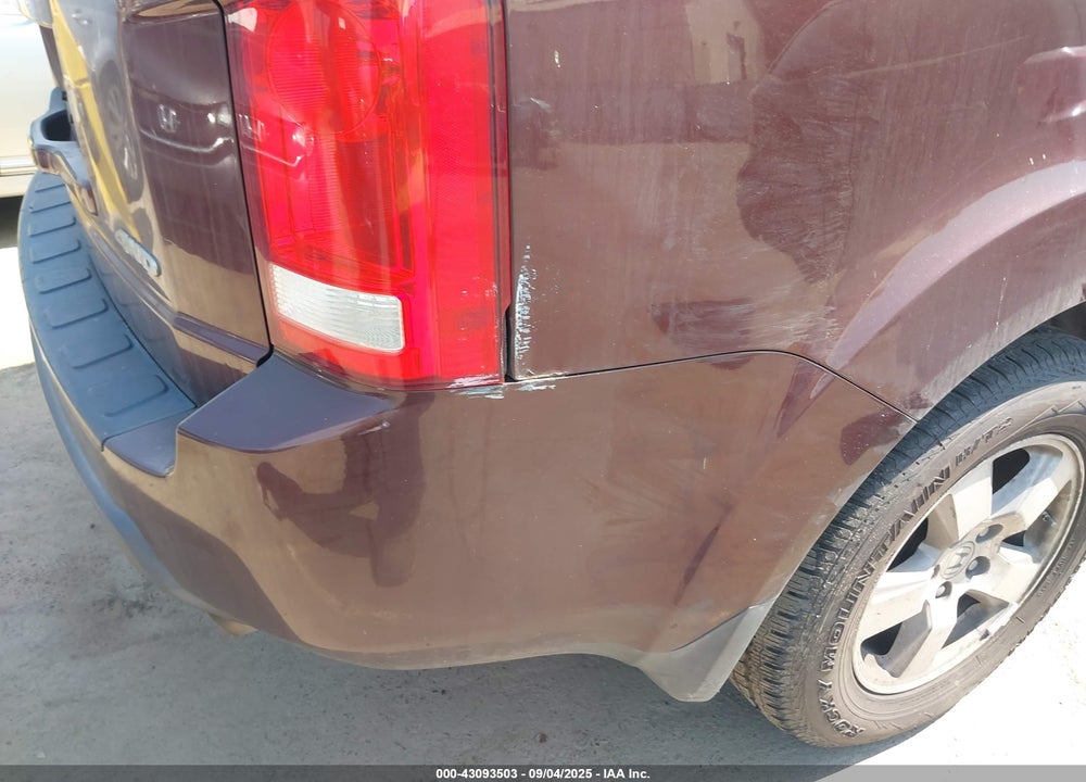 2011 HONDA PILOT VIN: 5FNYF4H58BB038833