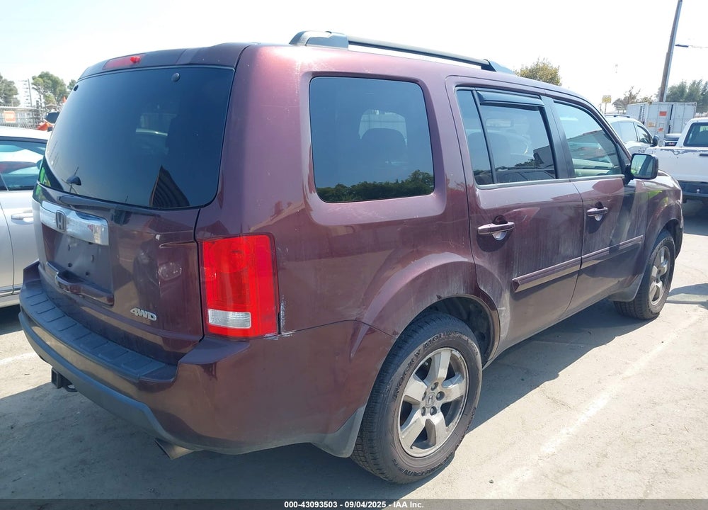 2011 HONDA PILOT VIN: 5FNYF4H58BB038833