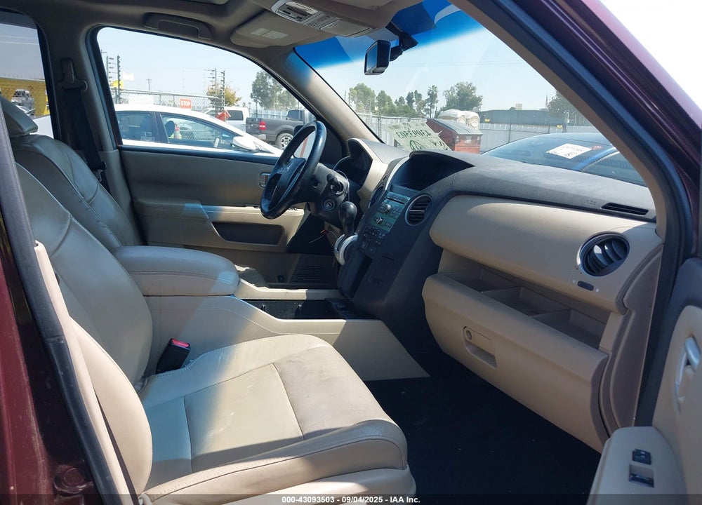 2011 HONDA PILOT VIN: 5FNYF4H58BB038833