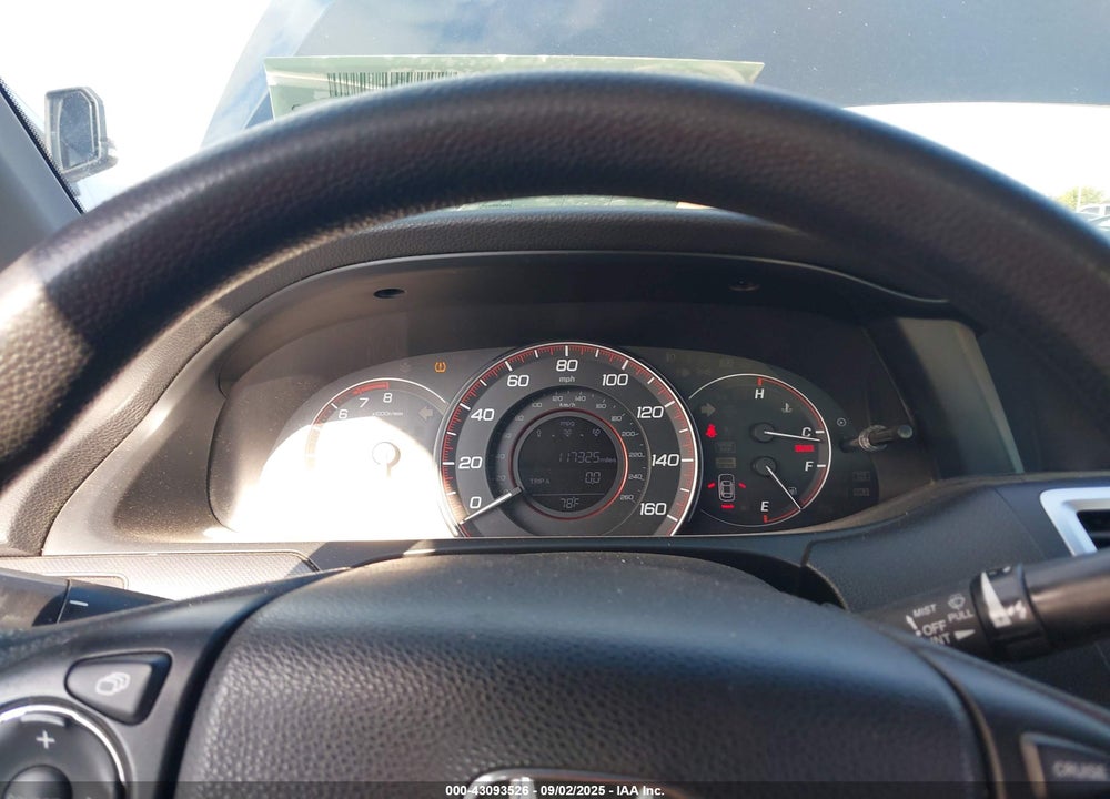 2013 HONDA ACCORD VIN: 1HGCT1A3XDA016873