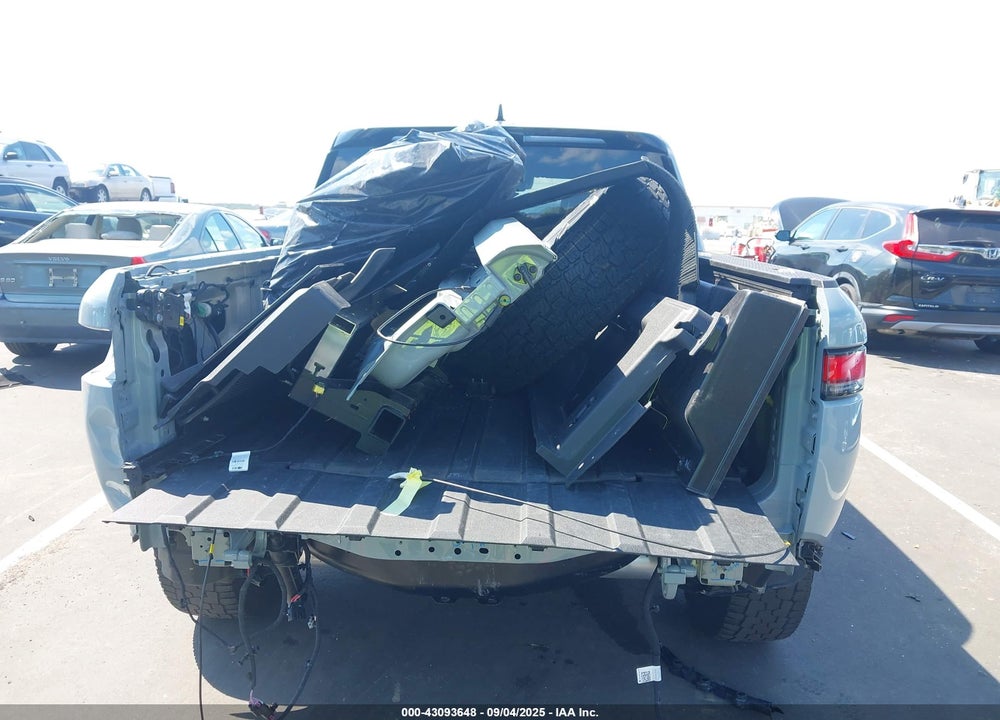 2022 RIVIAN R1T ADVENTURE VIN: 7FCTGAAA6NN015709