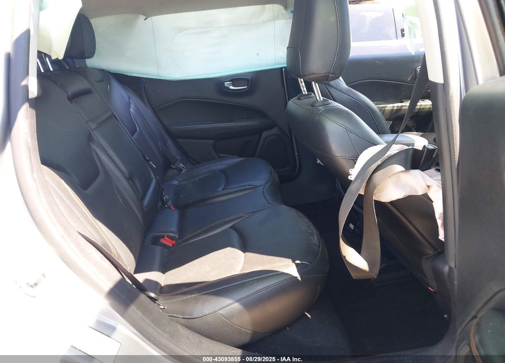 2019 JEEP COMPASS LIMITED FWD VIN: 3C4NJCCB9KT676096