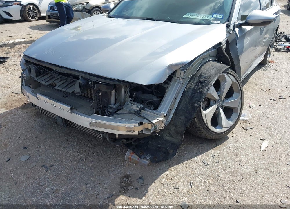 2018 HONDA ACCORD TOURING VIN: 1HGCV1F91JA065883