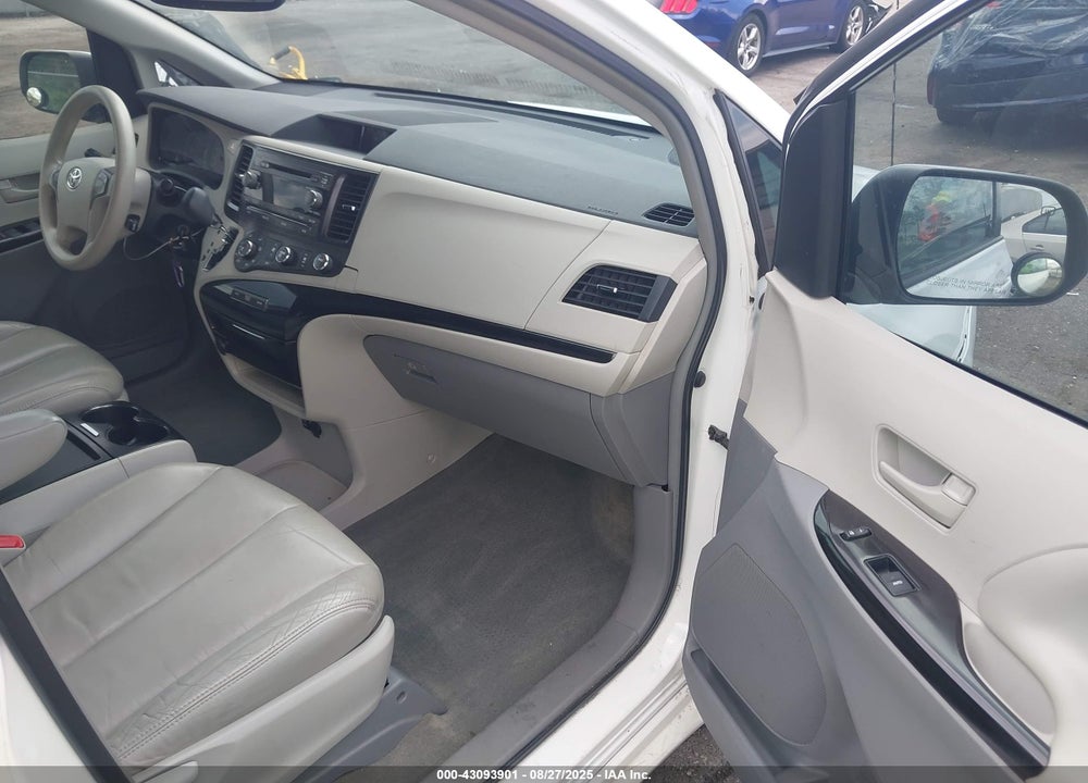 2011 TOYOTA SIENNA LE V6 VIN: 5TDKK3DC1BS148909