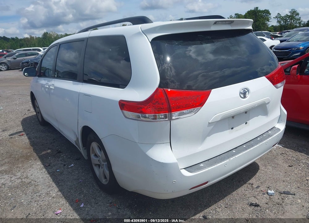 2011 TOYOTA SIENNA LE V6 VIN: 5TDKK3DC1BS148909