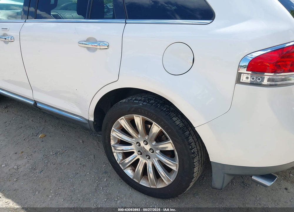 2011 LINCOLN MKX VIN: 2LMDJ8JK4BBJ25453