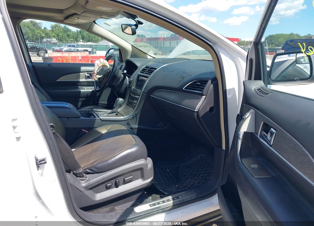 2011 LINCOLN MKX VIN: 2LMDJ8JK4BBJ25453