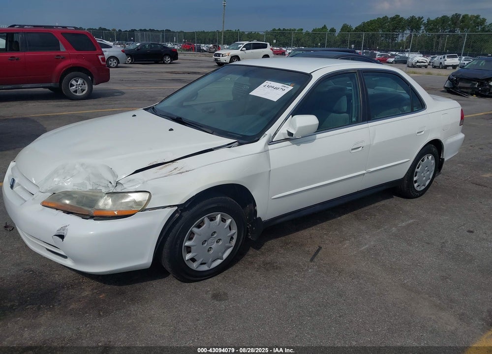 2001 HONDA ACCORD 2.3 LX VIN: 1HGCG56401A058638