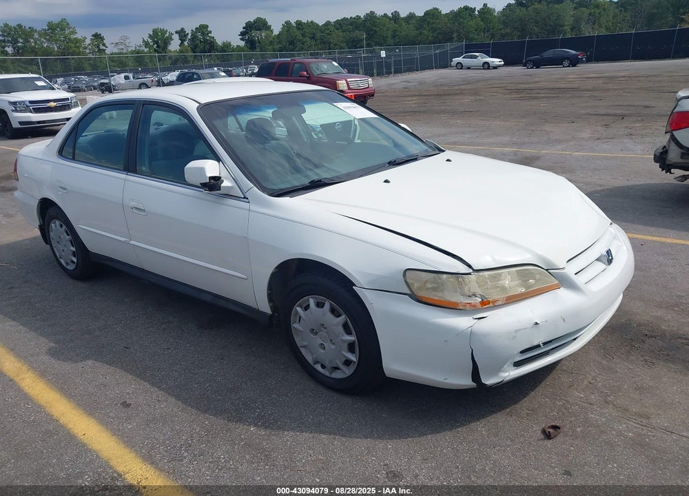 2001 HONDA ACCORD 2.3 LX VIN: 1HGCG56401A058638