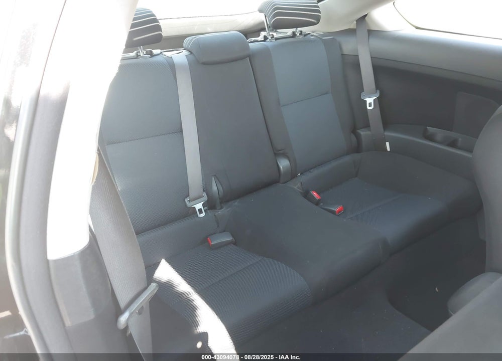 2007 SCION TC VIN: JTKDE177470157030