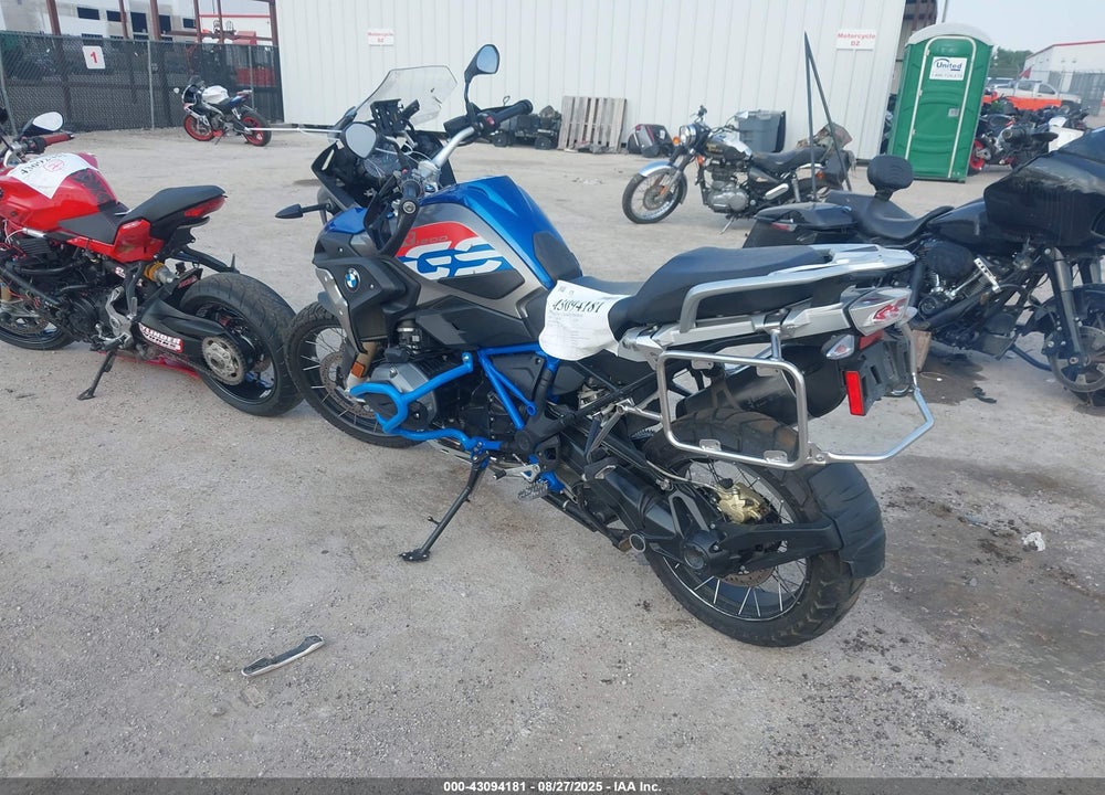 2017 BMW R1200 GS VIN: WB10A6106HZ655122