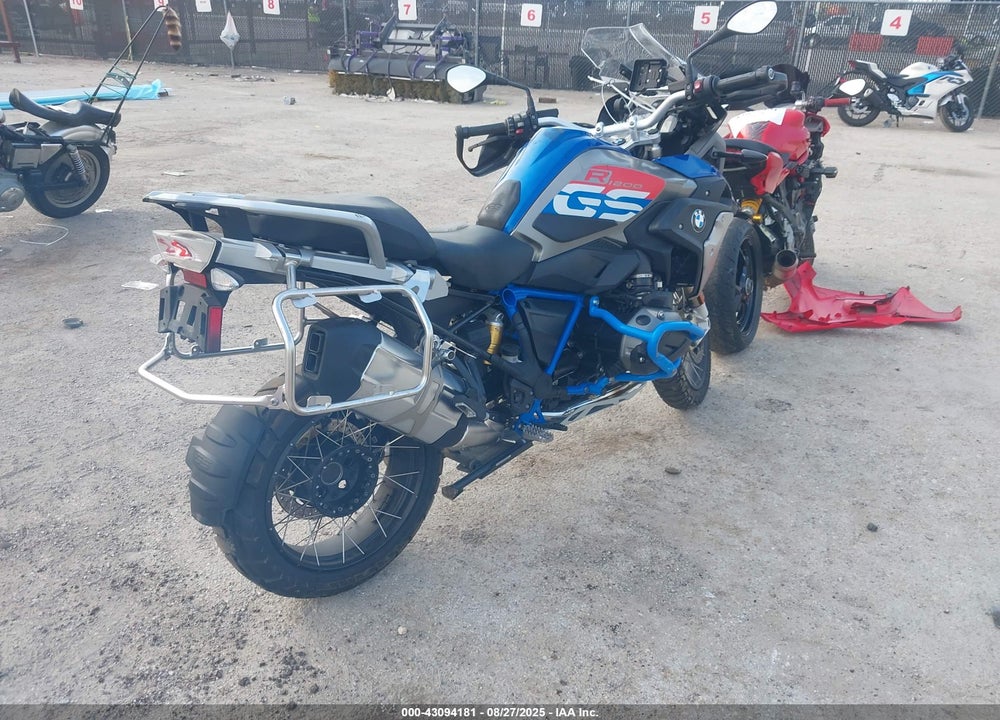2017 BMW R1200 GS VIN: WB10A6106HZ655122