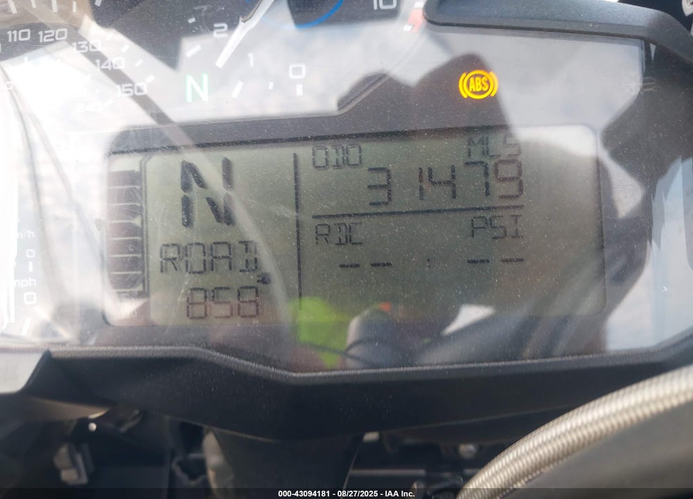 2017 BMW R1200 GS VIN: WB10A6106HZ655122