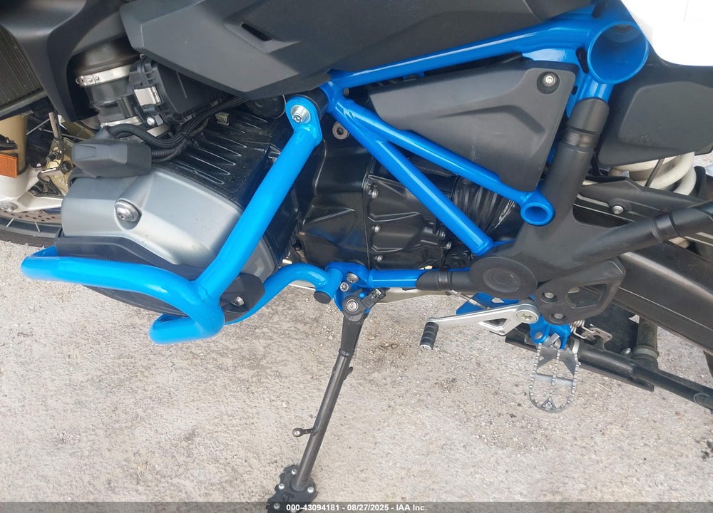 2017 BMW R1200 GS VIN: WB10A6106HZ655122