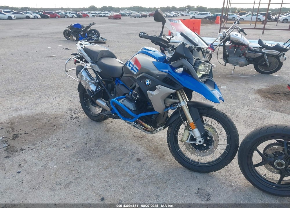 2017 BMW R1200 GS VIN: WB10A6106HZ655122
