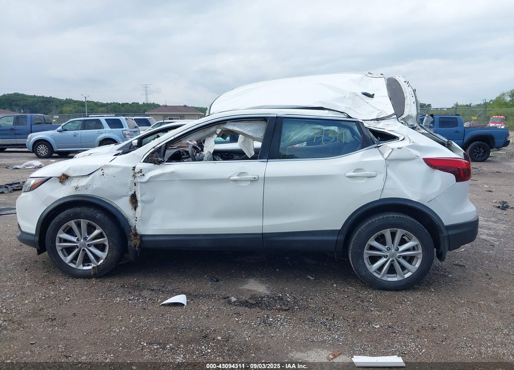 2017 NISSAN ROGUE SPORT VIN: JN1BJ1CP5HW015058