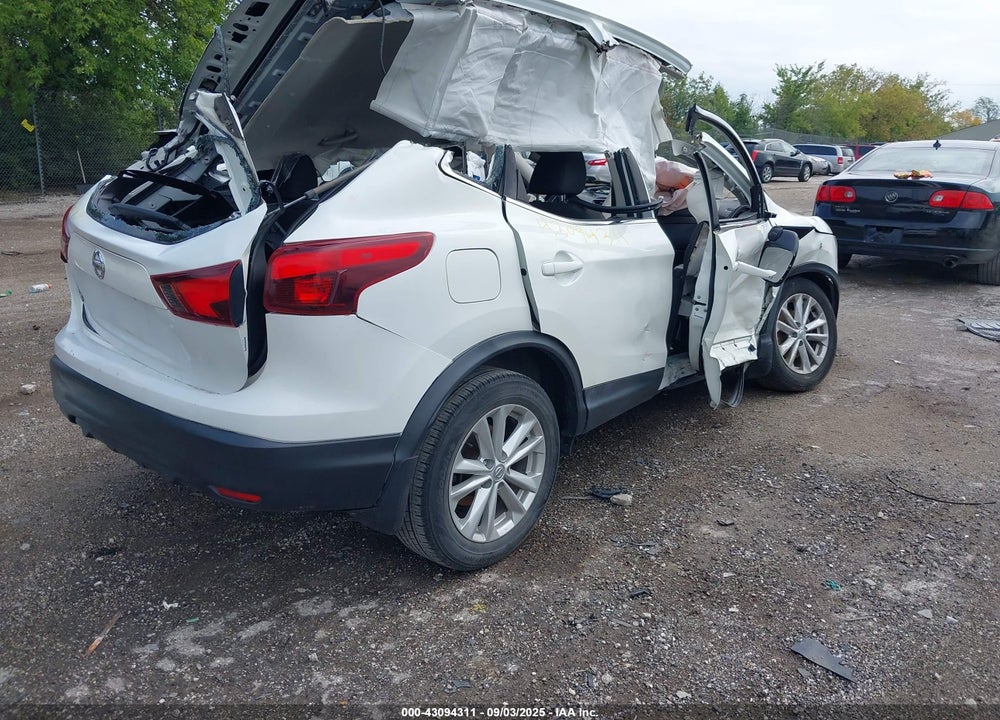 2017 NISSAN ROGUE SPORT VIN: JN1BJ1CP5HW015058
