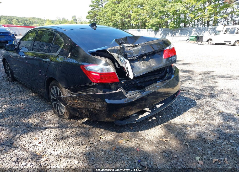 2015 HONDA ACCORD VIN: 1HGCR6F56FA004180