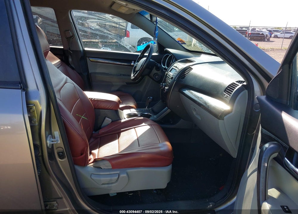 2012 KIA SORENTO VIN: 5XYKTDA28CG225045
