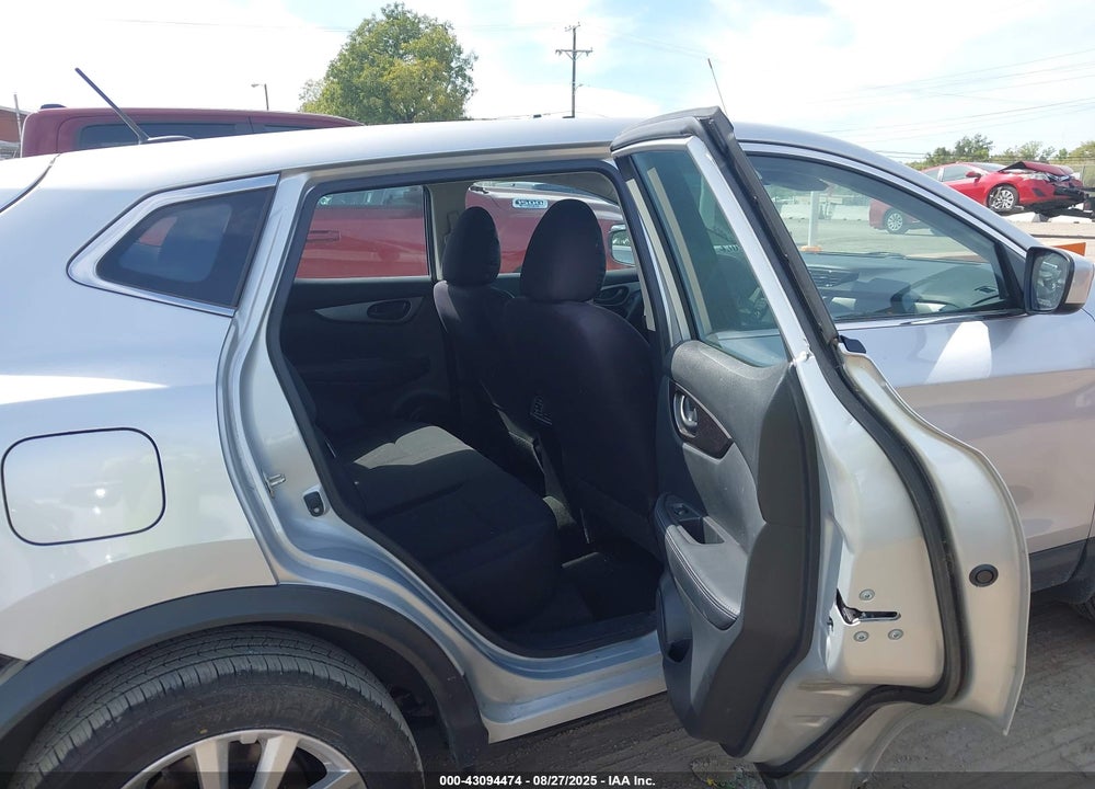 2021 NISSAN ROGUE SPORT VIN: JN1BJ1AV4MW305626