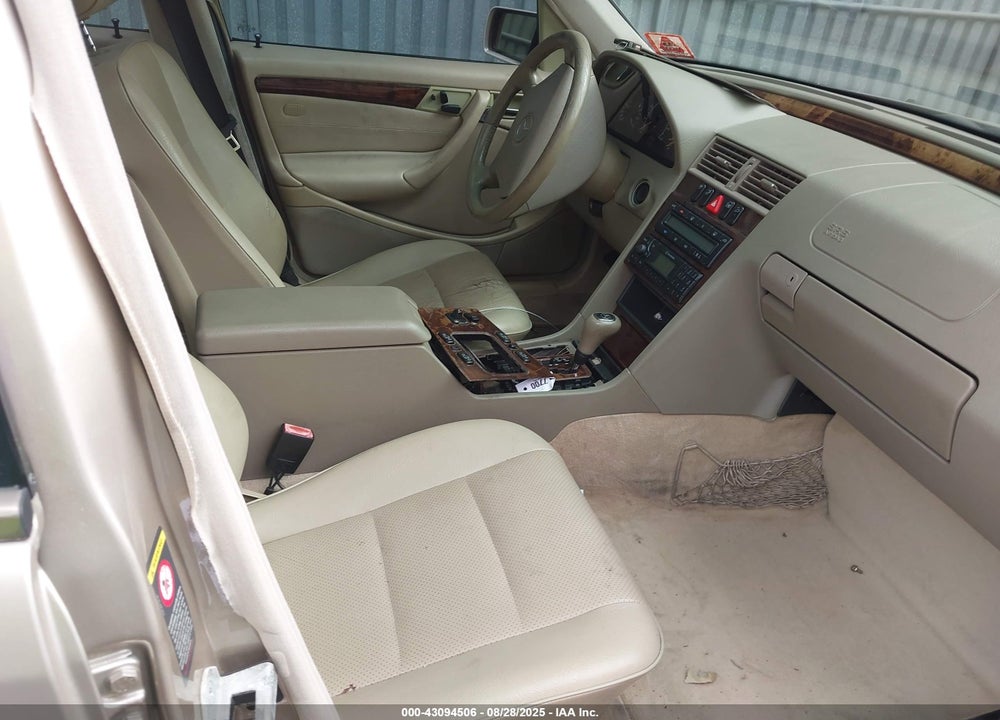 2000 MERCEDES-BENZ C 280 VIN: WDBHA29G5YA849170