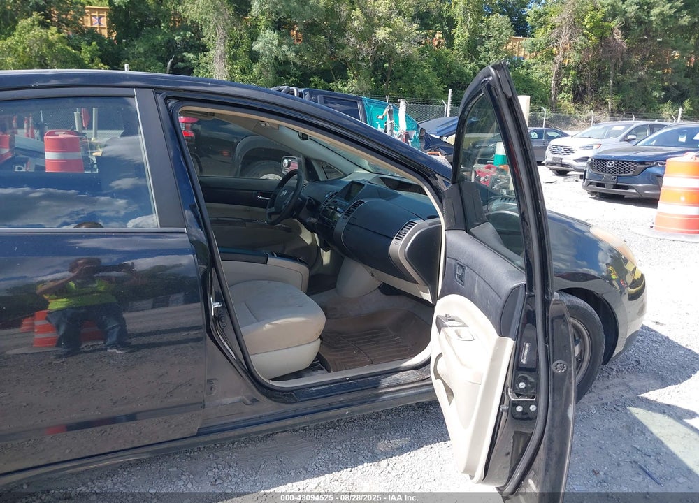 2007 TOYOTA PRIUS VIN: JTDKB20U777654402