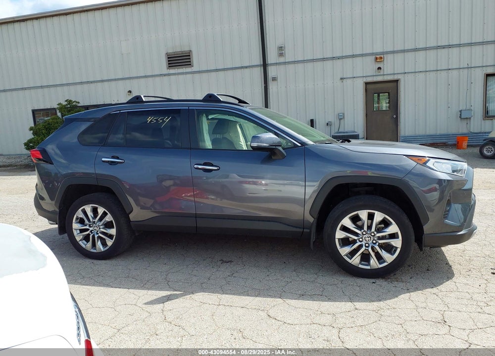 2021 TOYOTA RAV4 LIMITED VIN: JTMN1RFV7MD531852