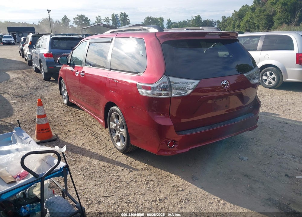 2013 TOYOTA SIENNA SE 8 PASSENGER VIN: 5TDXK3DC5DS405207
