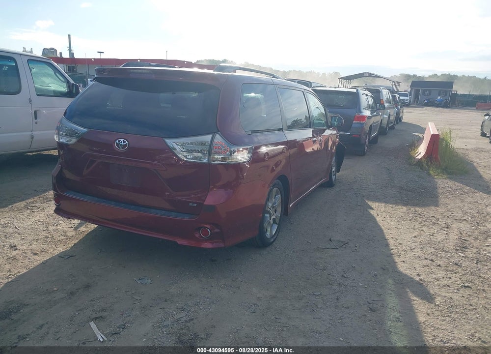 2013 TOYOTA SIENNA SE 8 PASSENGER VIN: 5TDXK3DC5DS405207