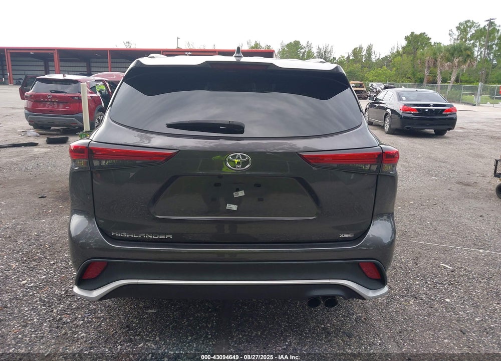 2022 TOYOTA HIGHLANDER XSE VIN: 5TDLZRAH0NS130795