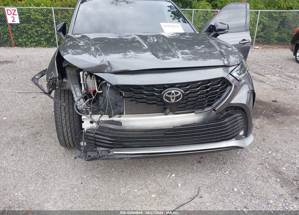 2022 TOYOTA HIGHLANDER XSE VIN: 5TDLZRAH0NS130795