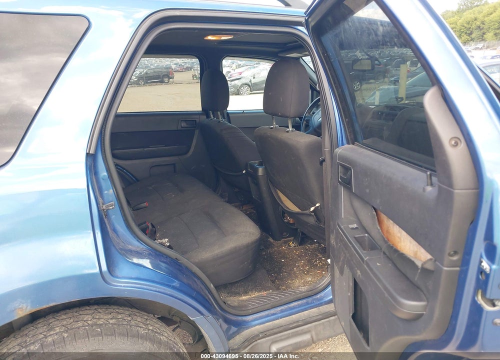 2010 FORD ESCAPE VIN: 1FMCU0D7XAKA09833
