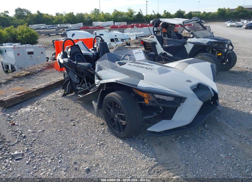 2022 POLARIS SLINGSHOT S WITH TECHNOLOGY PACKAGE VIN: 57XAATHD5N8152074