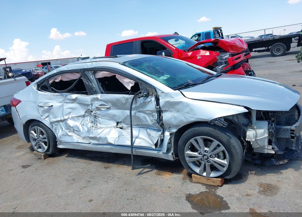 2018 HYUNDAI ELANTRA VIN: KMHD84LF0JU567039
