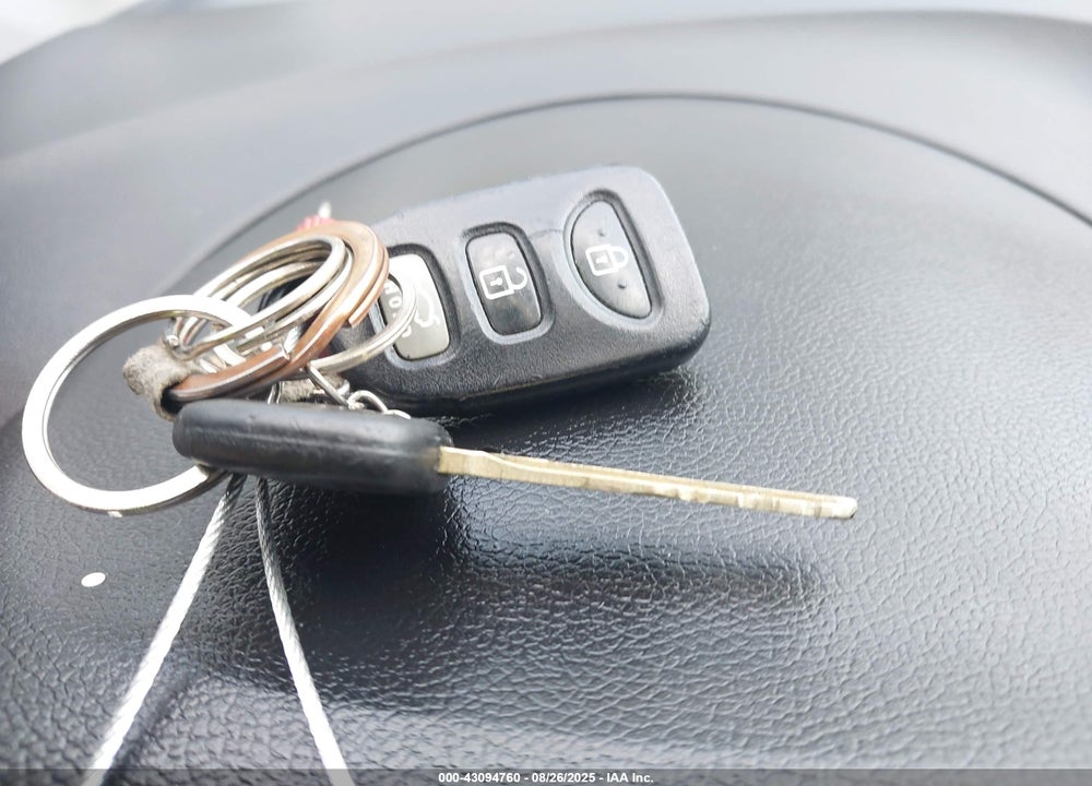 2013 HYUNDAI ELANTRA VIN: 5NPDH4AEXDH195996