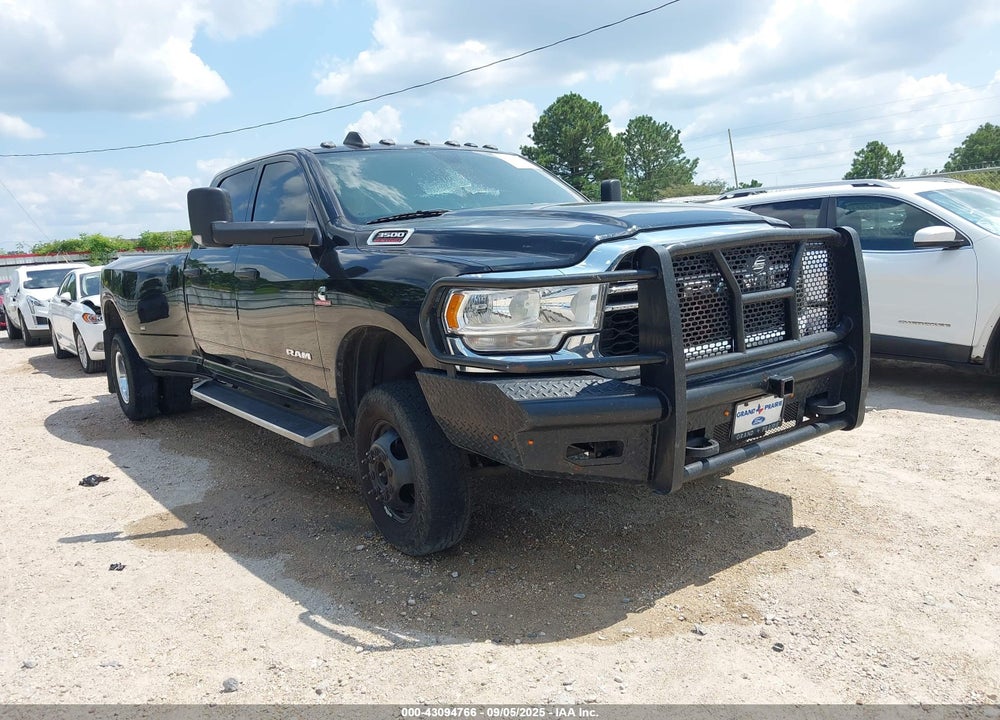 2021 RAM 3500 TRADESMAN  4X4 8' BOX VIN: 3C63RRGL8MG588620