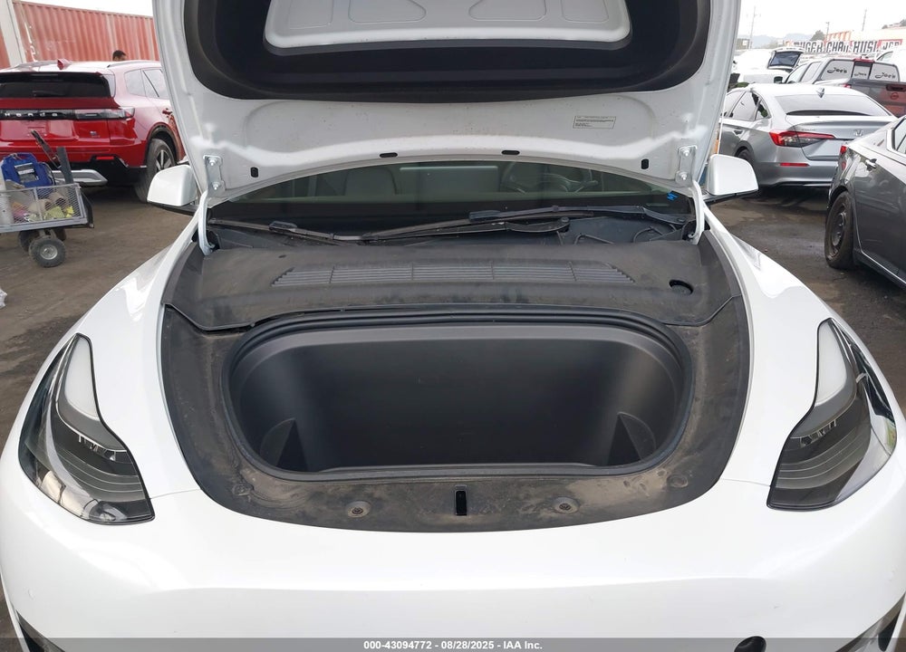 2022 TESLA MODEL Y VIN: 7SAYGDEE9NF561805